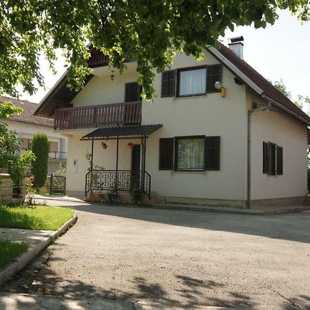 Guest House Sveti Marko Gacka โอโทชาส ภายนอก รูปภาพ