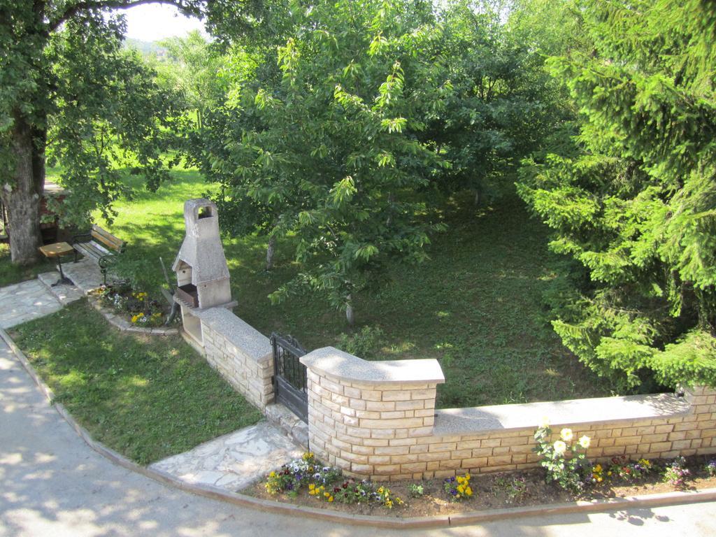 Guest House Sveti Marko Gacka โอโทชาส ภายนอก รูปภาพ
