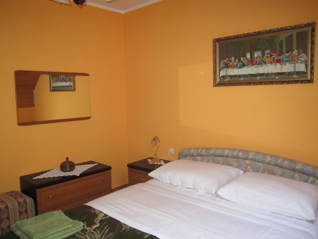 Guest House Sveti Marko Gacka โอโทชาส ภายนอก รูปภาพ