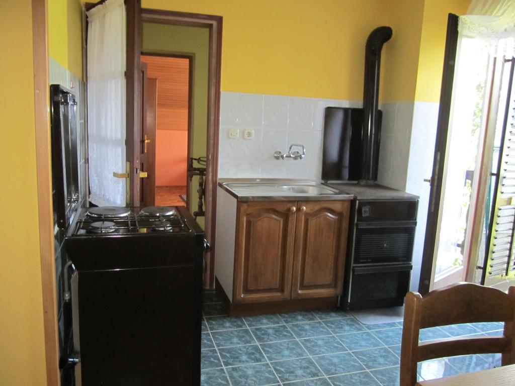 Guest House Sveti Marko Gacka โอโทชาส ห้อง รูปภาพ