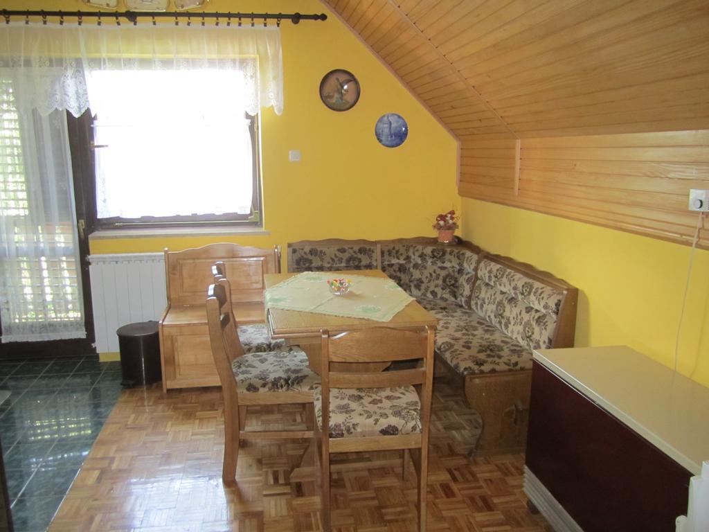 Guest House Sveti Marko Gacka โอโทชาส ห้อง รูปภาพ