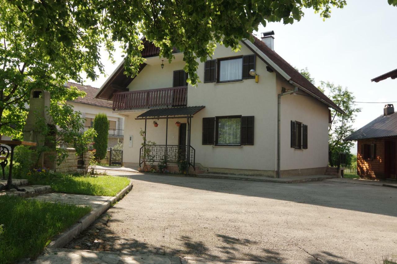 Guest House Sveti Marko Gacka โอโทชาส ภายนอก รูปภาพ