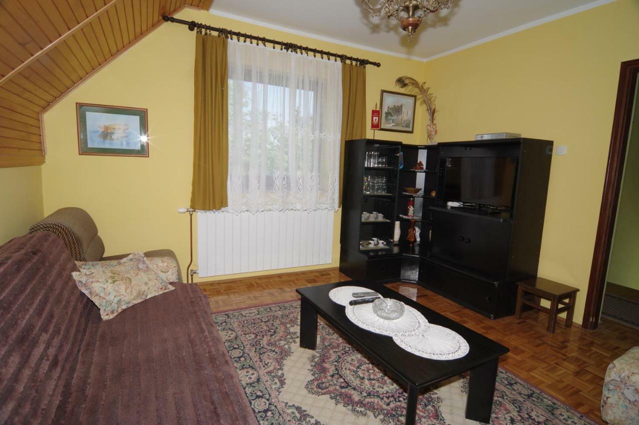 Guest House Sveti Marko Gacka โอโทชาส ภายนอก รูปภาพ