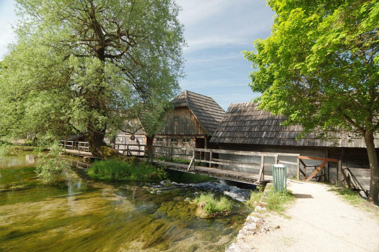 Guest House Sveti Marko Gacka โอโทชาส ภายนอก รูปภาพ