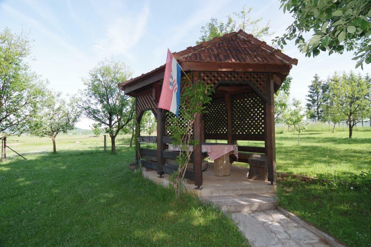 Guest House Sveti Marko Gacka โอโทชาส ภายนอก รูปภาพ